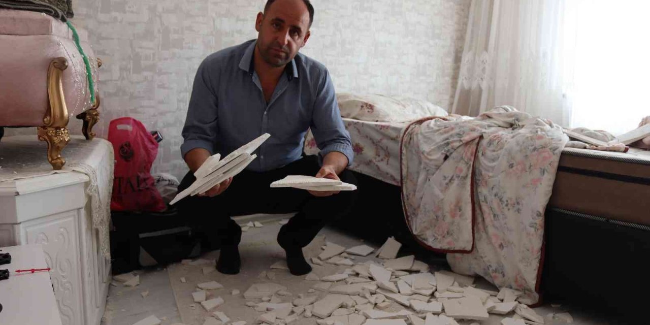 Evleri Başlarına Yıkıldı, O Anlar Kameraya Yansıdı