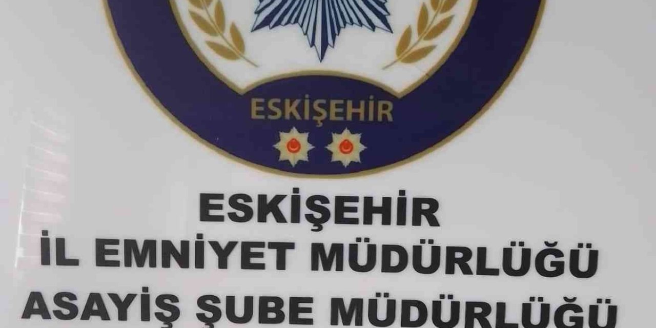 Şüpheli Şahısta Ruhsatsız Silah Ele Geçirildi