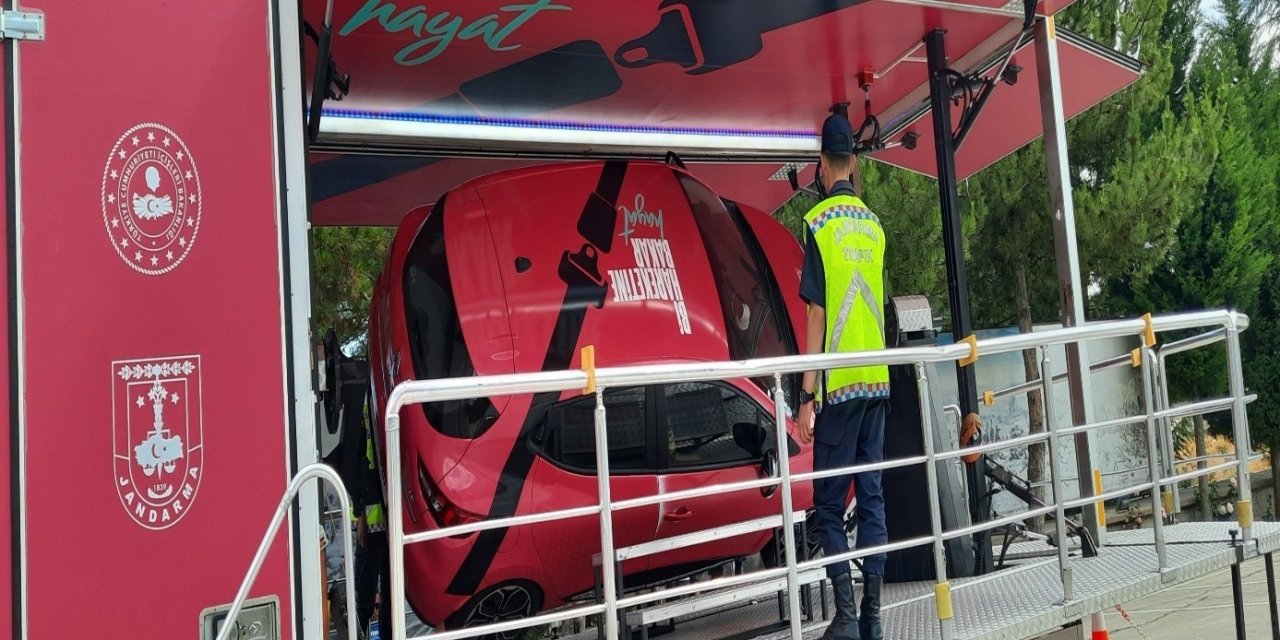 Simülasyon Aracı İle Emniyet Kemeri Konusunda Farkındalık Oluşturuldu