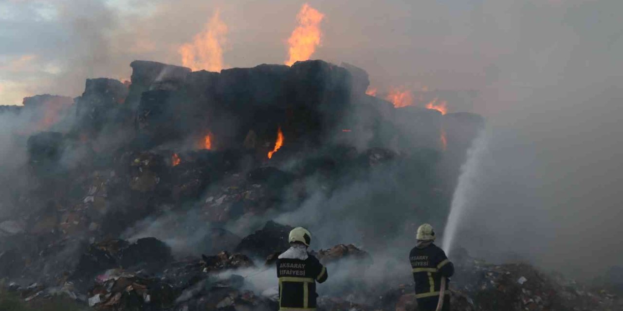 Aksaray’daki Fabrika Yangını Söndürüldü