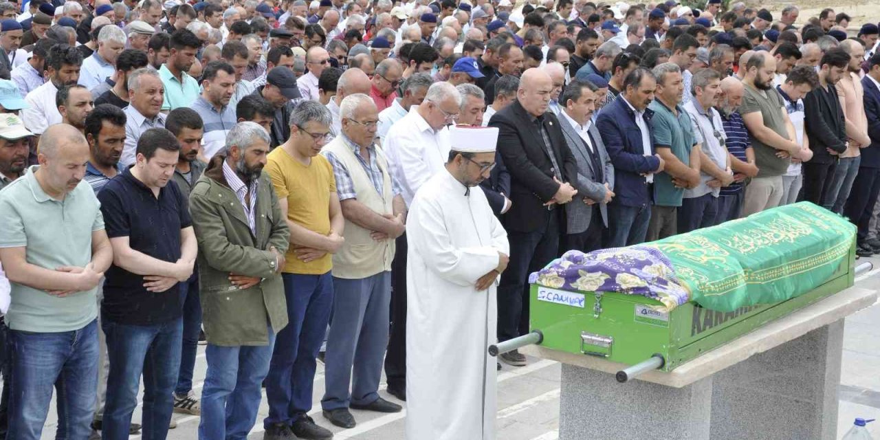 Karaman'da 5 Çocuk Annesinin Cenazesi Yürekleri Dağladı