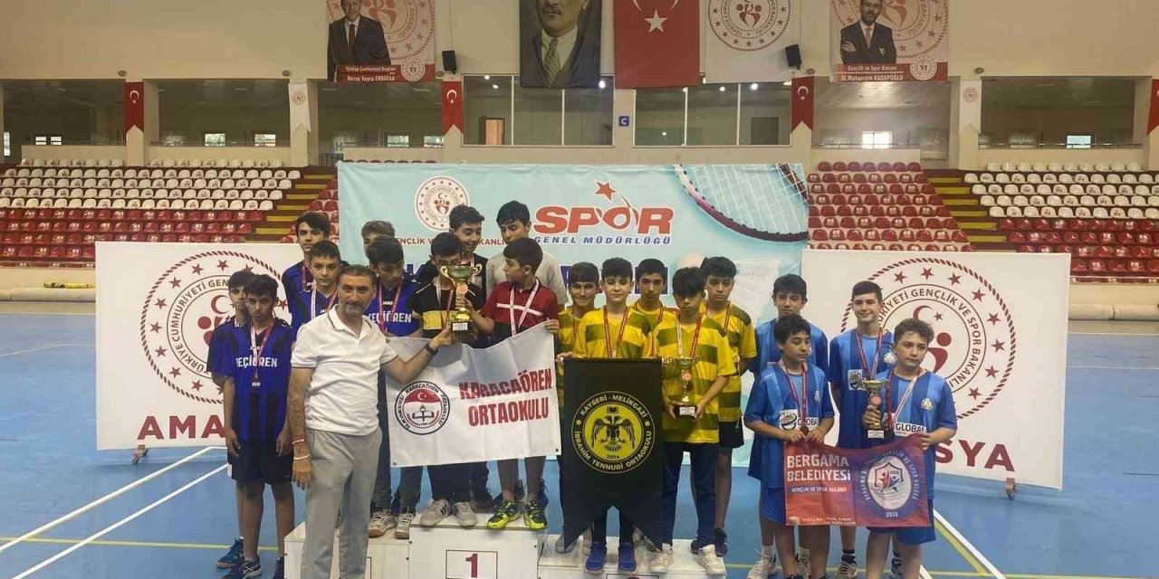 İbrahim Tennuri Ortaokulu Üçüncü Oldu