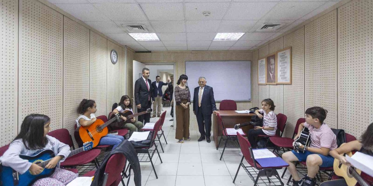 Büyükşehir’in Konservatuar Yaz Kursları Başladı