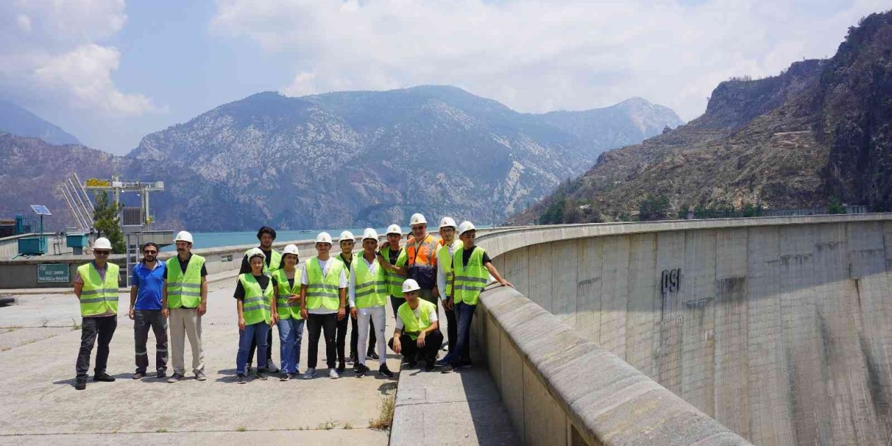Enerjinin Yıldızları ‘baraj’ Dersini Oymapınar Hidroelektrik Santrali’nde Aldı