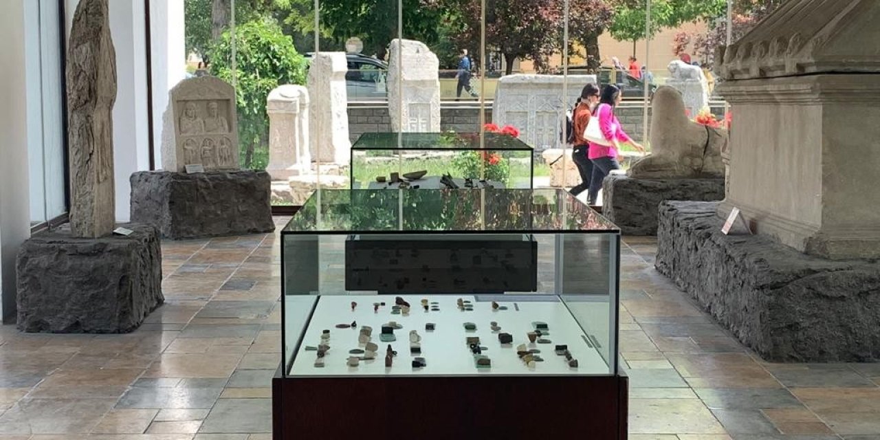 Eski Çağlara Ait Onlarca Mühür Ziyaretçilerini Bekliyor