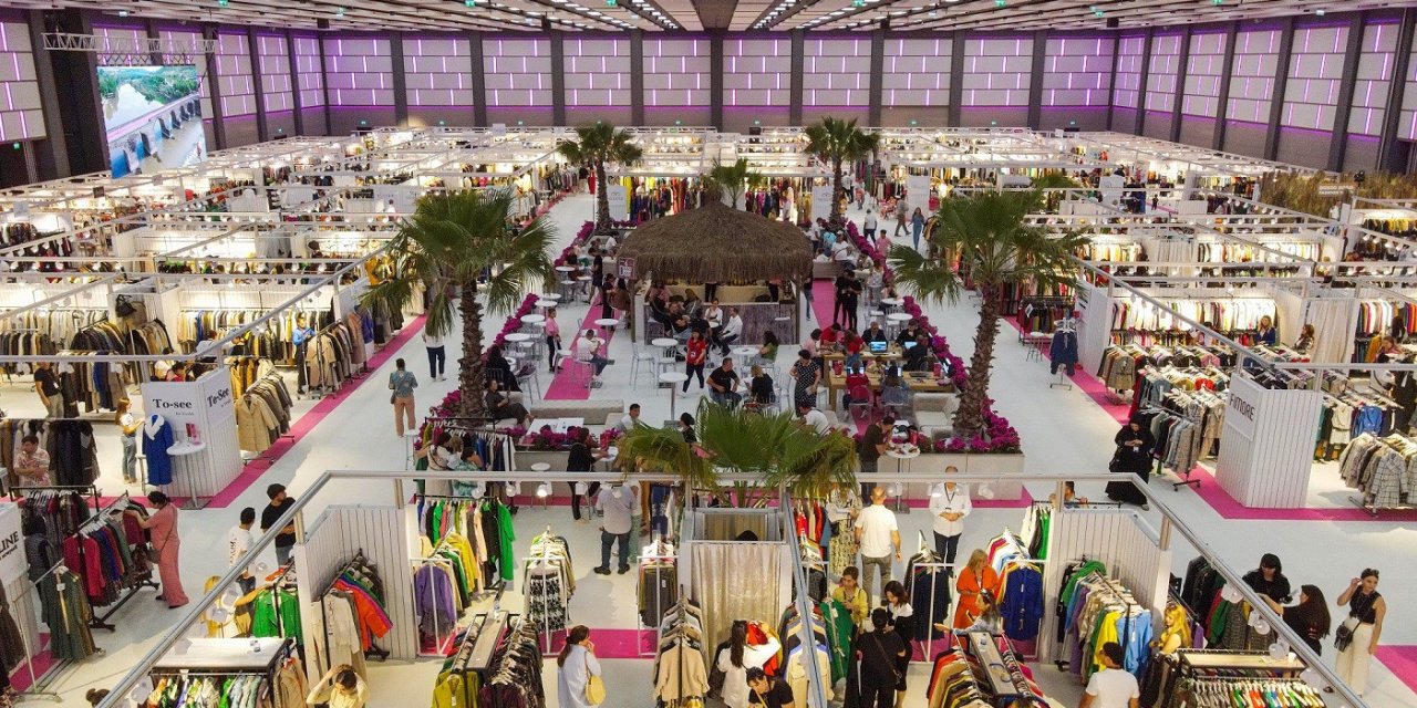 Ruslar Ve Ukraynalılar, Antalya’da Buluştu