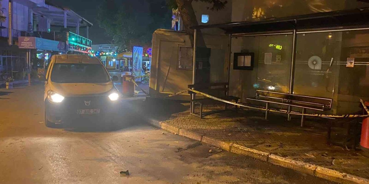 Yaşlı Adam Durakta Ölü Bulundu