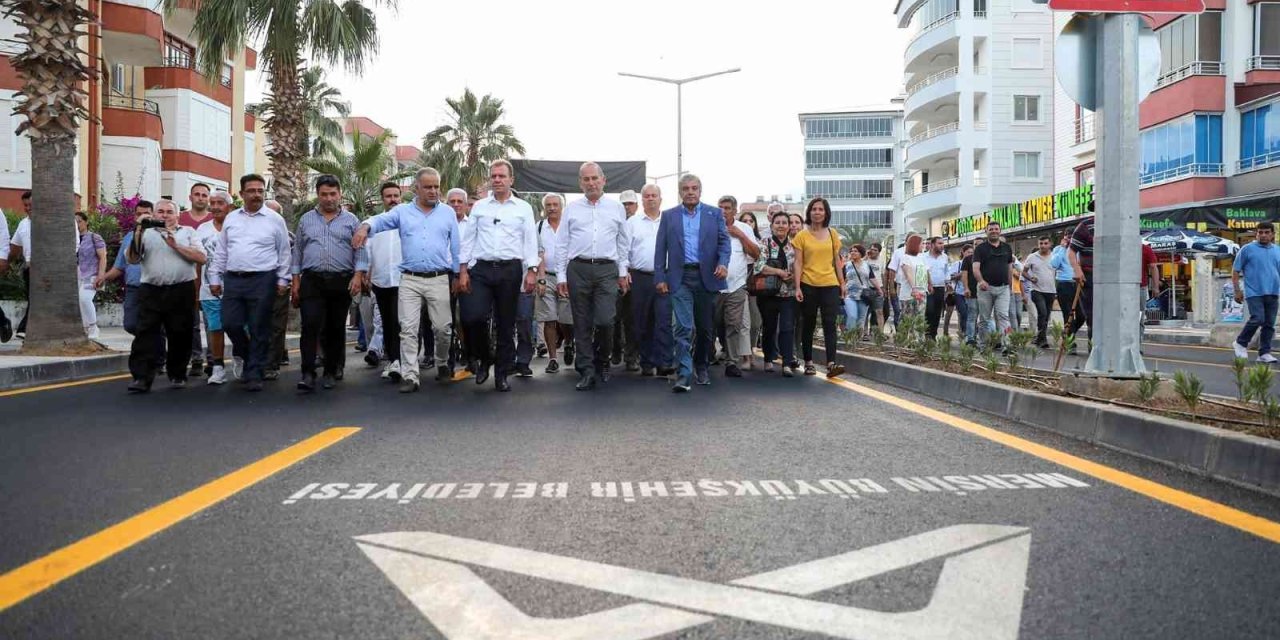 Seçer: "anamur’da Büyükşehre Ait Yol Ağında Sorun Bırakmayacağız"