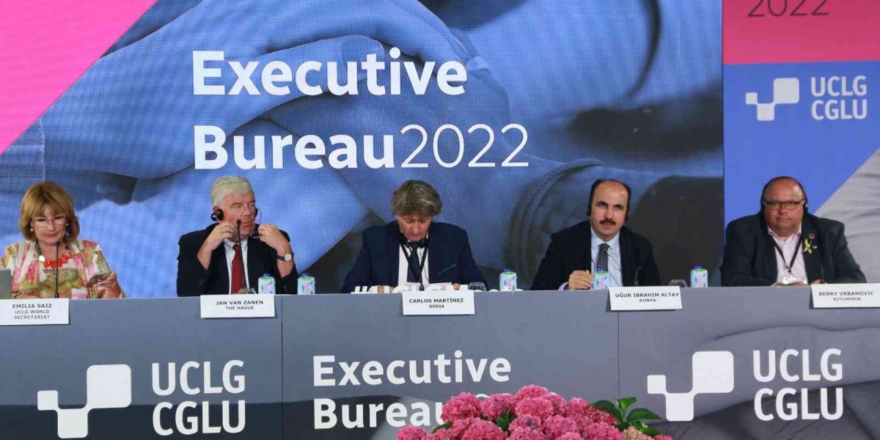 Başkan Altay Dünya Belediyeler Birliği Başkanlığını Devraldı