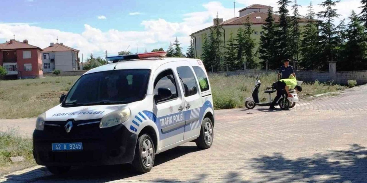 Konya’da Elektrikli Bisiklet İle Otomobil Çarpıştı: 2 Yaralı