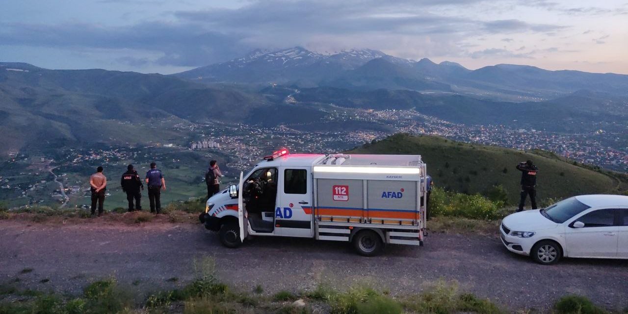 Yürüyüşte Kaybolan 2 Kişi 3 Saat Sonra Bulundu