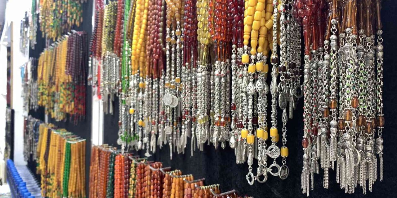 Babalar Günü Öncesinde Doğal Taş Tespihlere İlgi Büyük