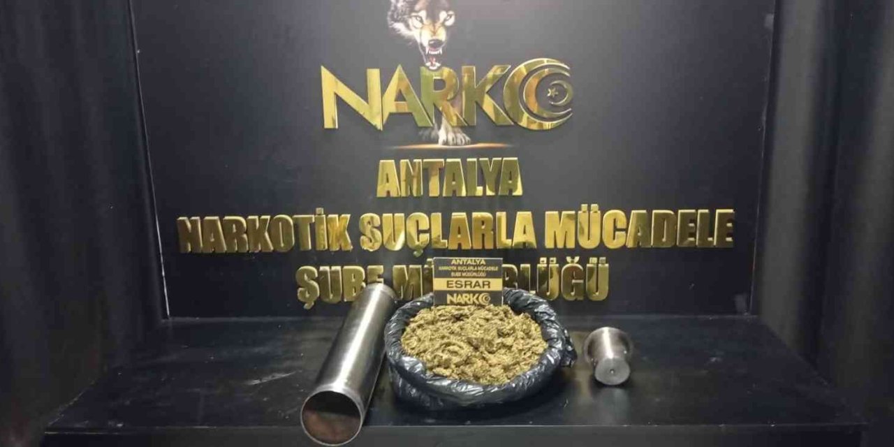 Kargo İle Gelen Uyuşturucuyu Teslim Alırken Suçüstü Yakalandı