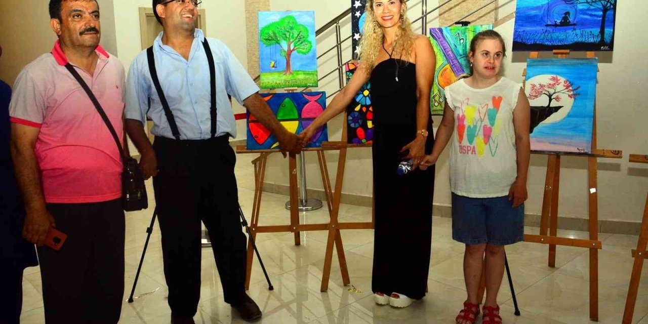 Hem Eserlerini Sergilediler Hem De Eğlendiler