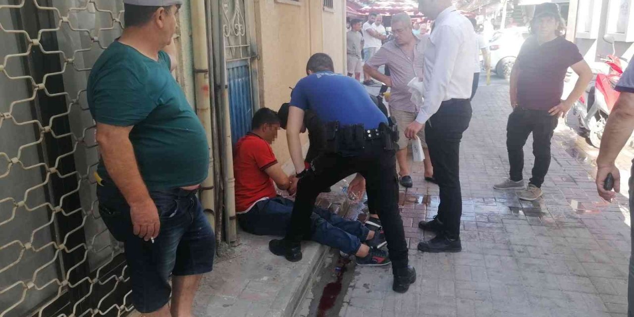 Kadınların Görüntü Ve Fotoğraflarını Çektiği İddia Edilen Şüpheliye Meydan Dayağı