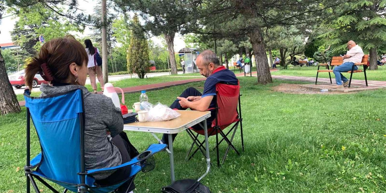 Sınava Heyecanını Piknik Keyfiyle Bastırdılar