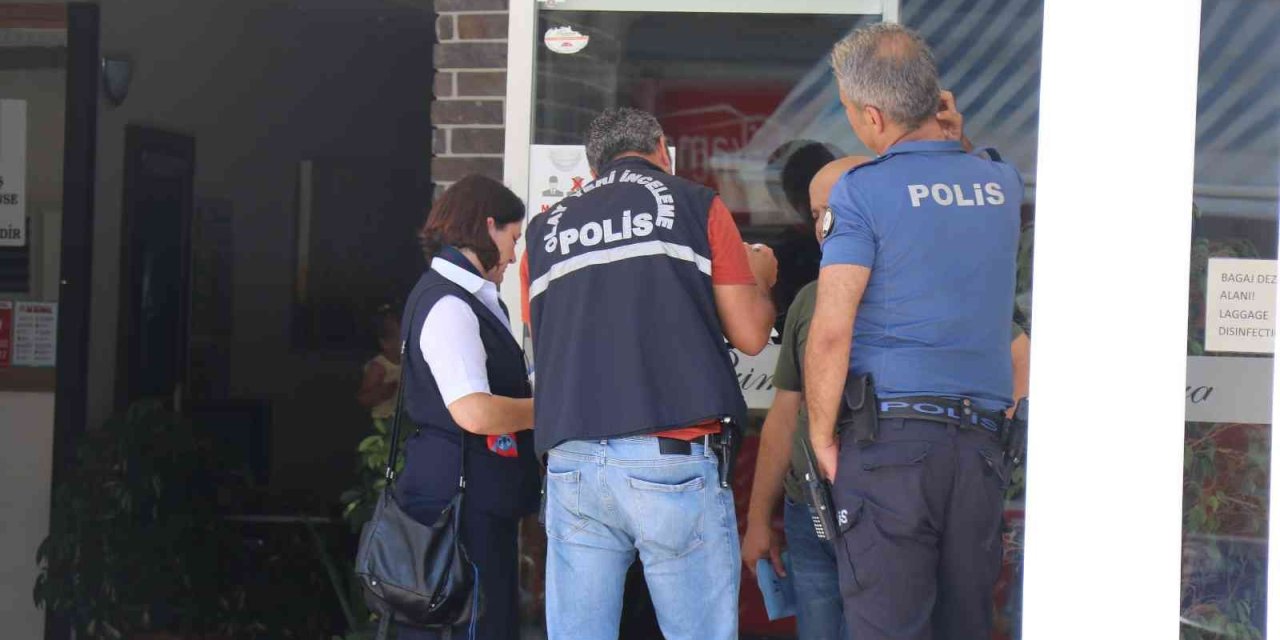 Hollanda Uyruklu Turist Otel Odasında Ölü Bulundu