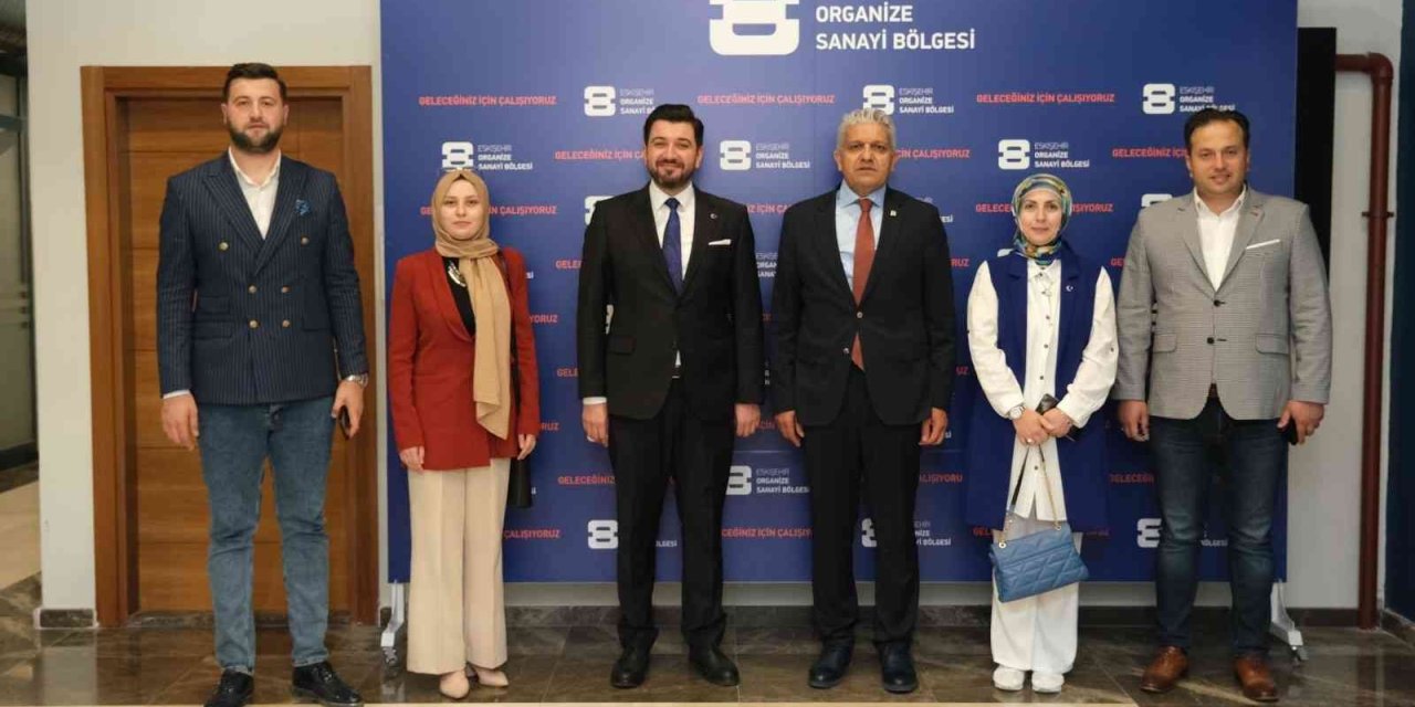 Ak Parti Tepebaşı Heyetinden Başkan Küpeli’ye Ziyaret