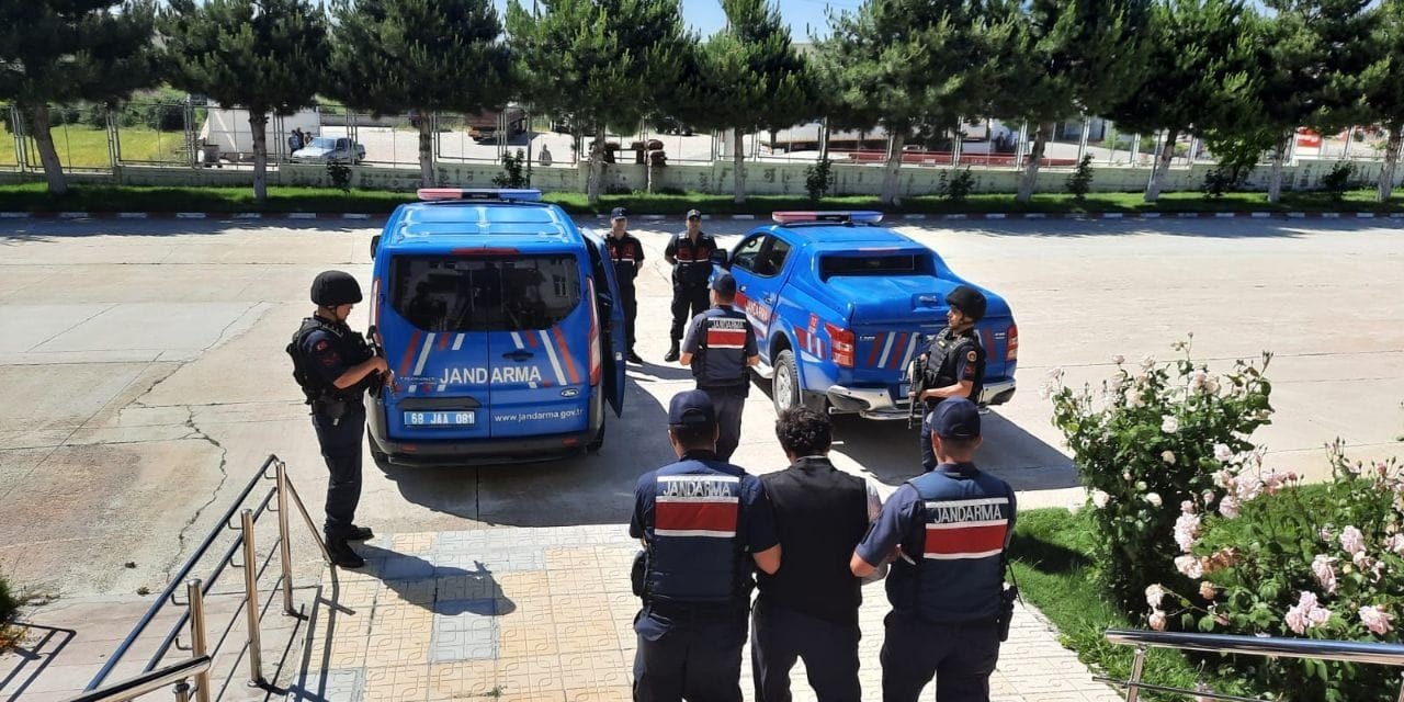 Karısını 10 Yıl Önce Öldüren Zanlı Jasat’ın Operasyonuyla Ahırda Yakalandı