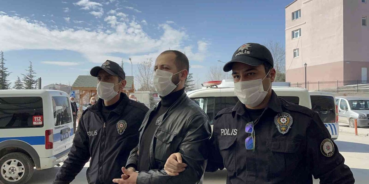 Otobüs Şoförünü 3 Bıçak Darbesiyle Yaralayan Sanığa İkinci Duruşmada Tahliye Kararı