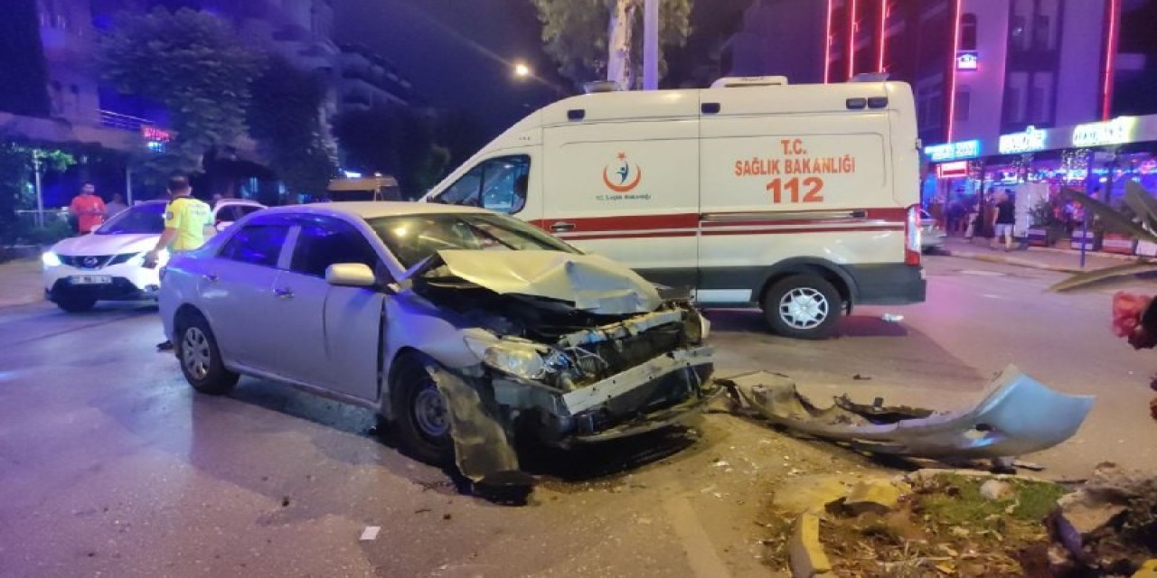 Ana Caddeye Kontrolsüz Çıkıp Kamyonete Çarptı, Olay Yerinden Kaçtı :1 Yaralı