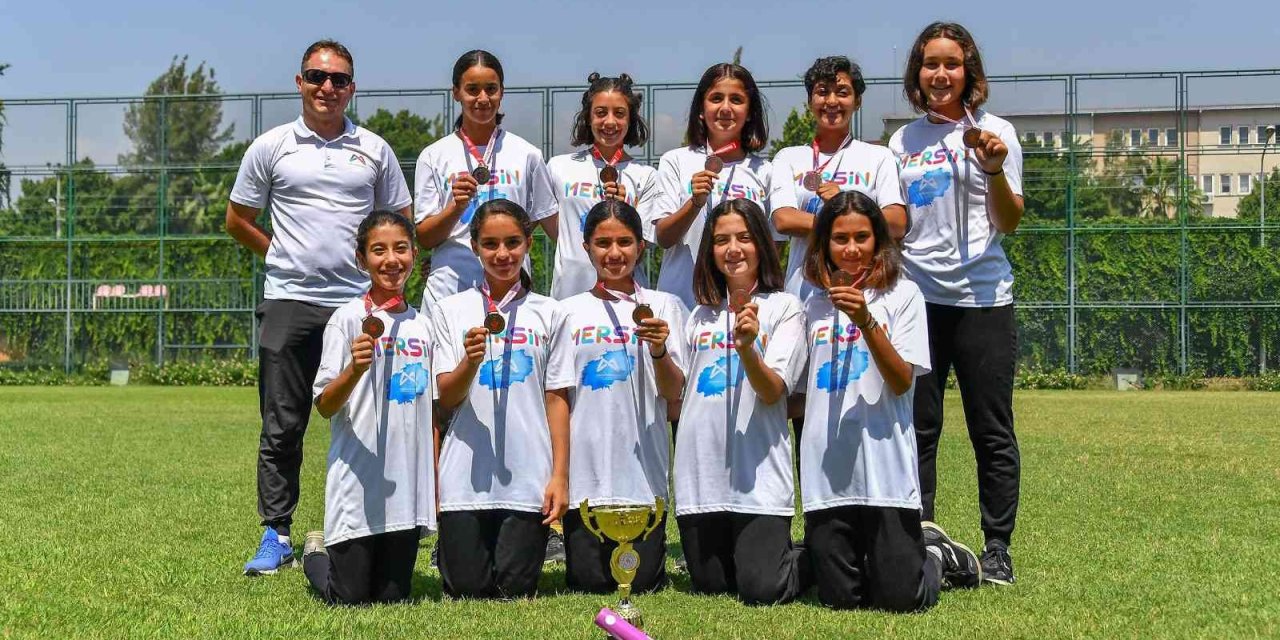 "kır Çiçekleri"nin Başarısı Mersin’i Gururlandırıyor