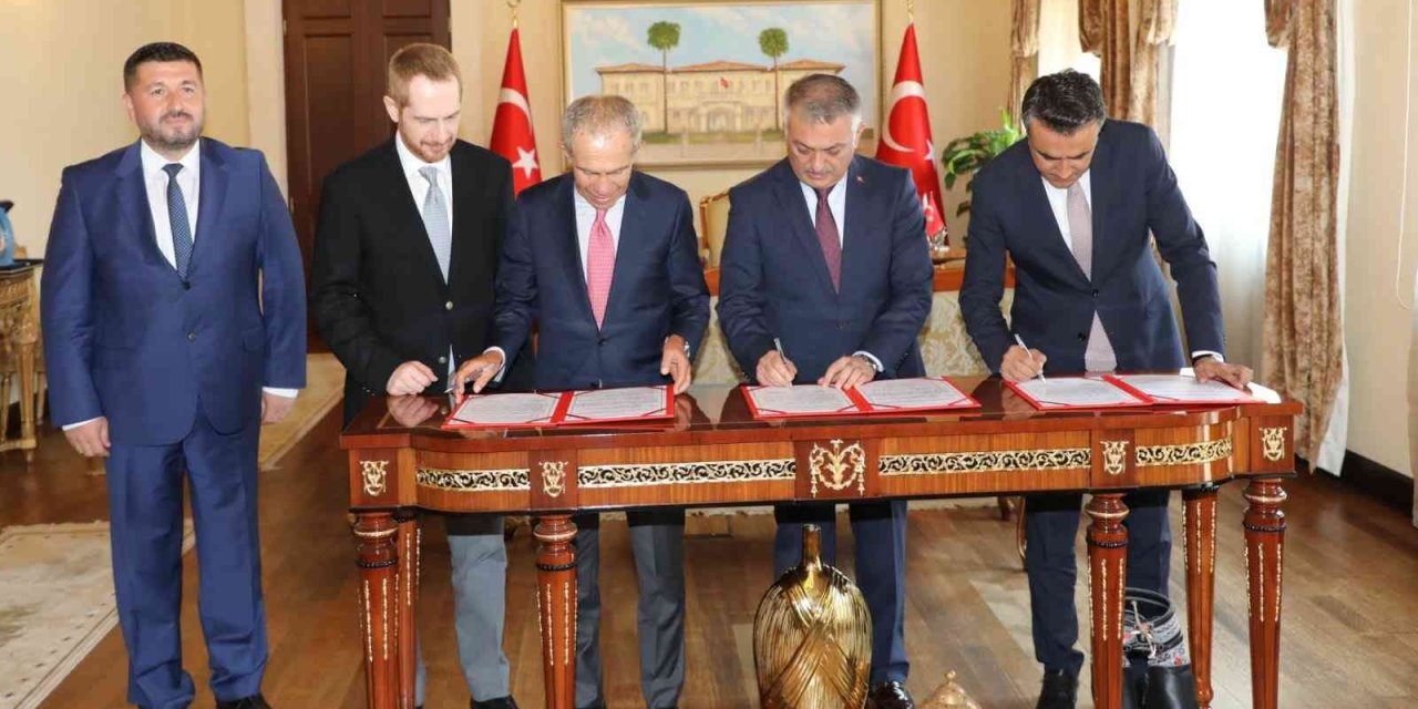 Hayırseverin Yaptıracağı Lise Ve Atölye İçin Protokol İmzalandı