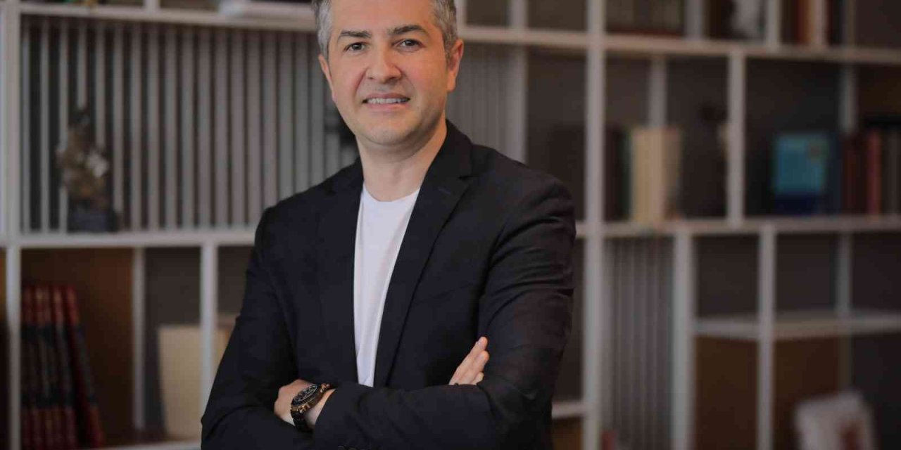 Plastik Cerrahi Uzmanı Oğuzhan Aydoğdu: ’’göz Altı Morluklarına Veda Edin’’