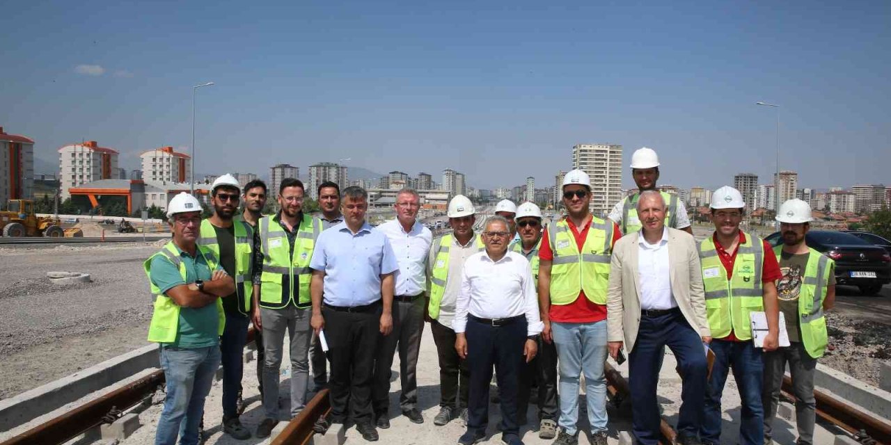 Başkan Büyükkılıç, Talas Raylı Sistem Hattı’nı Denetledi