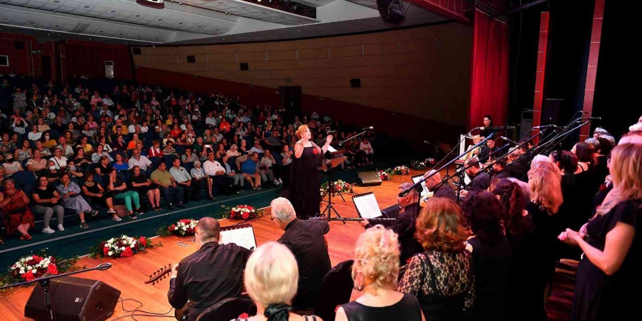 Gönülden Sesler Korosu İkinci Konserini Verdi