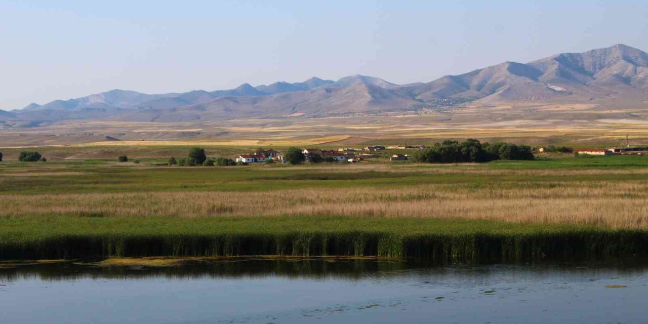 Balıkdamı Fotoğraf Tutkunlarını Hayran Bırakıyor
