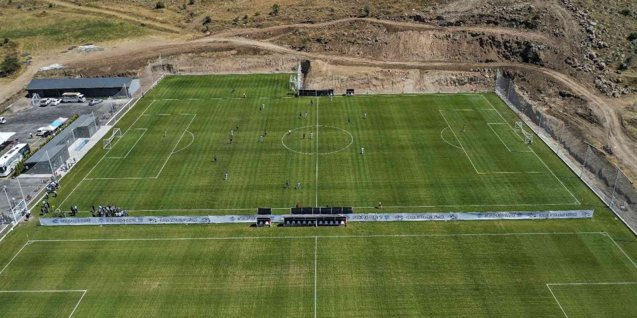 Yüksek İrtifa Kamp Merkezi Futbol Takımlarının Gözdesi Oldu