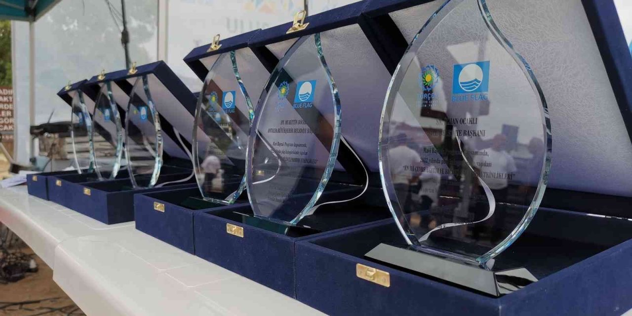 Alanya Belediyesi’ne Türçev’den Mavi Bayrak Ödülü