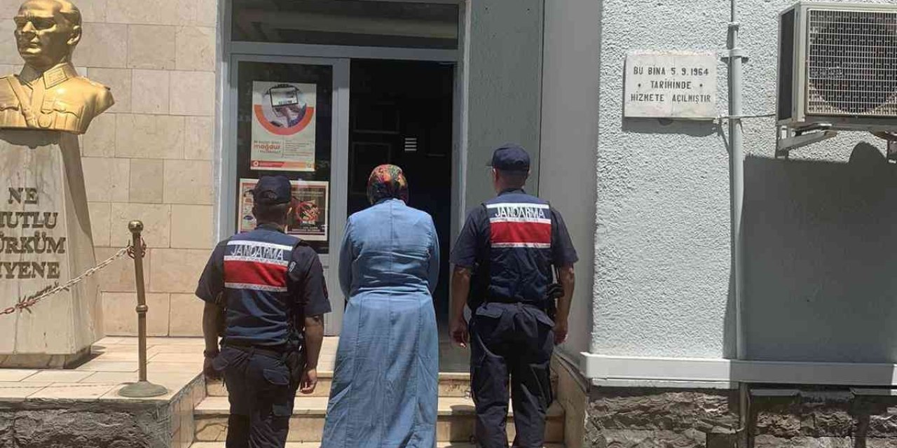 Kesinleşmiş Hapis Cezası Bulunan Fetö Üyesi Kadın Yakalandı