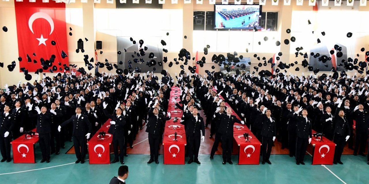 Mersin Şehit Altuğ Verdi Pomem, 27. Dönem Mezunlarını Verdi