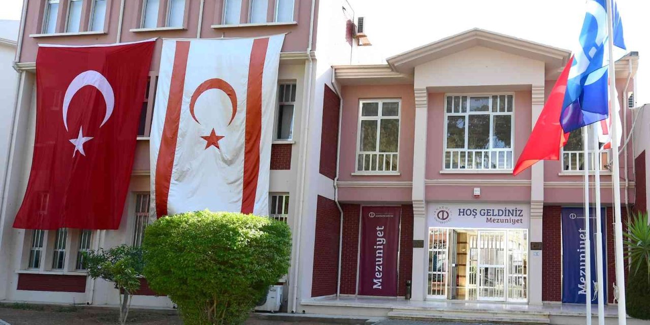 Anadolu Üniversitesi Kktc Mezunlarını Uğurlayacak