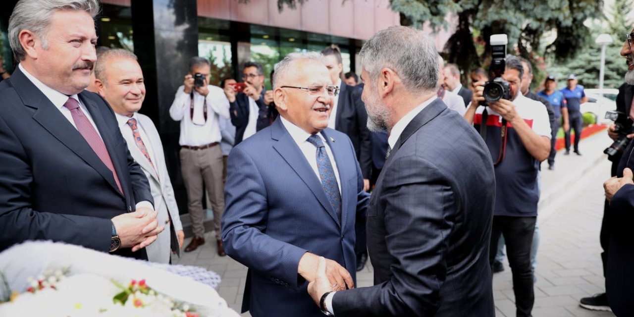 Hazine Ve Maliye Bakanı Nebati’den Başkan Büyükkılıç’a Ziyaret