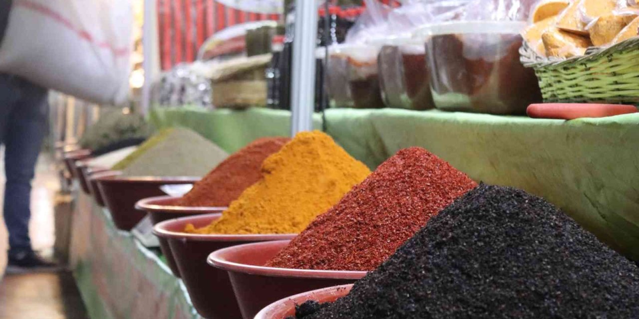 Yöresel Ürünler Fuarı Kapılarını Ziyaretçilerine Açtı