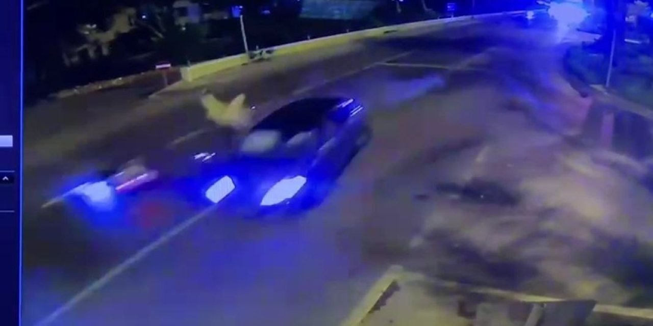 Motosikletliyle Otomobile Çarpan Rus Turist Hayatını Kaybetti...kaza Anı Kameralara Yansıdı