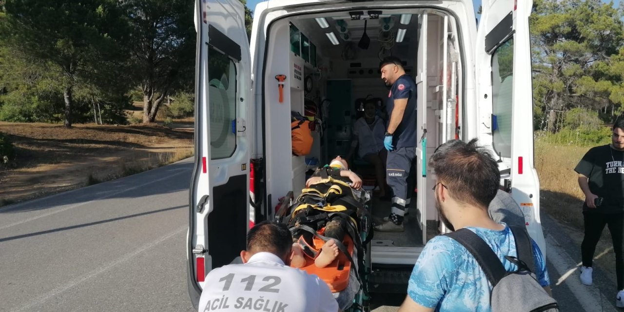 Denizden Dönen İki Kızkardeş Motosikletin Devrilmesi Sonucu Hastanelik Oldu