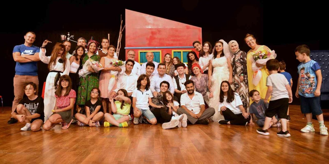 Kbt’nin Tiyatro Atölyesi ’odun’ Oyunuyla Seyirciyle Buluştu