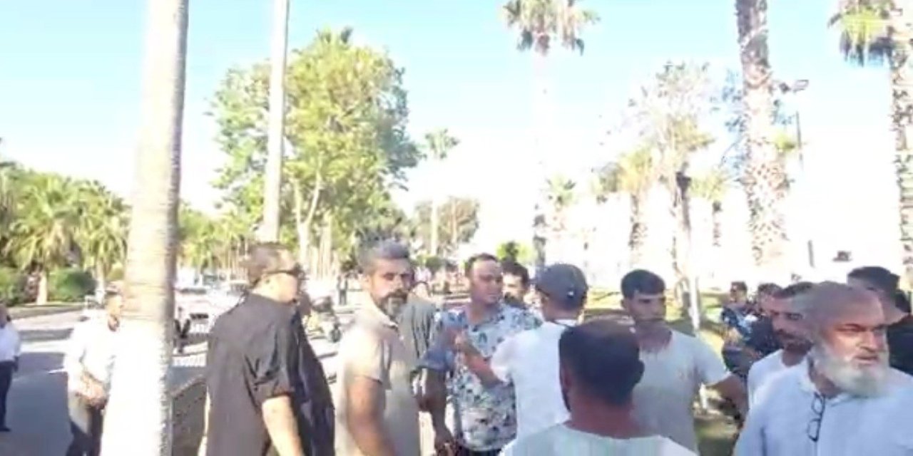 Ümit Özdağ’ın Konvoyunda Kaza Gerginliği