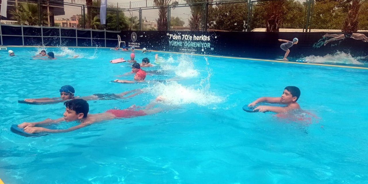 Akdeniz’de Ücretsiz Yüzme Kursları Başlıyor