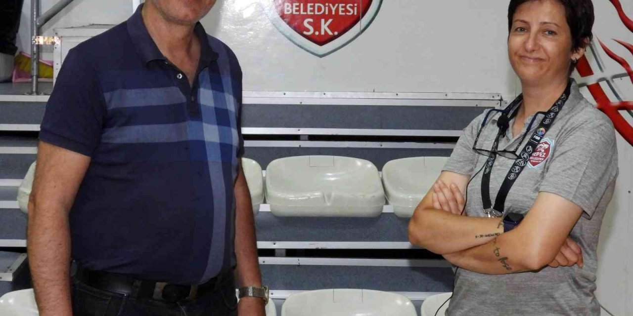 Kepez Basketboluna Şampiyon Antrenör