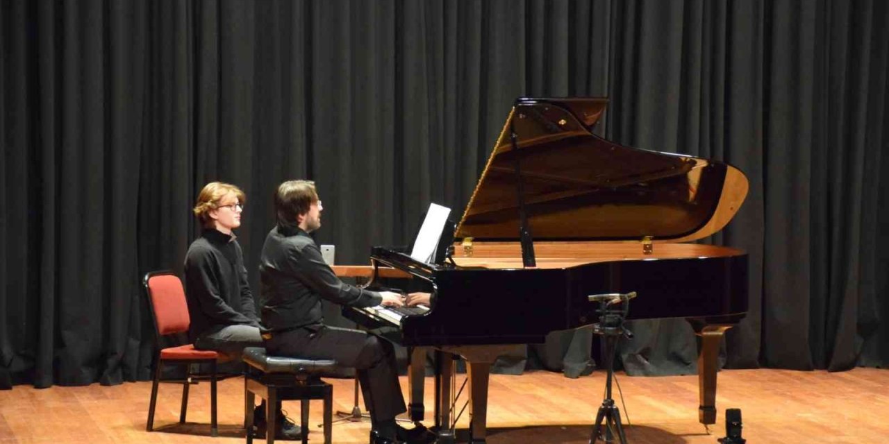 Devlet Konservatuvarında Berkant Gençkal Yıl Sonu Konseri Düzenlendi