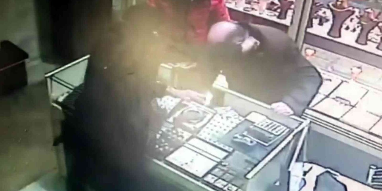 Boğazından Bıçaklanan Sarraf, 110 Günlük Yaşam Mücadelesini Kaybetti