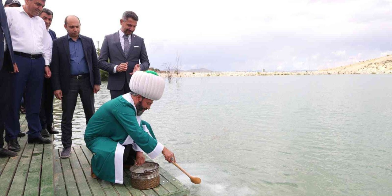 Nasrettin Hoca’nın Köyünde Göle Maya Çalındı