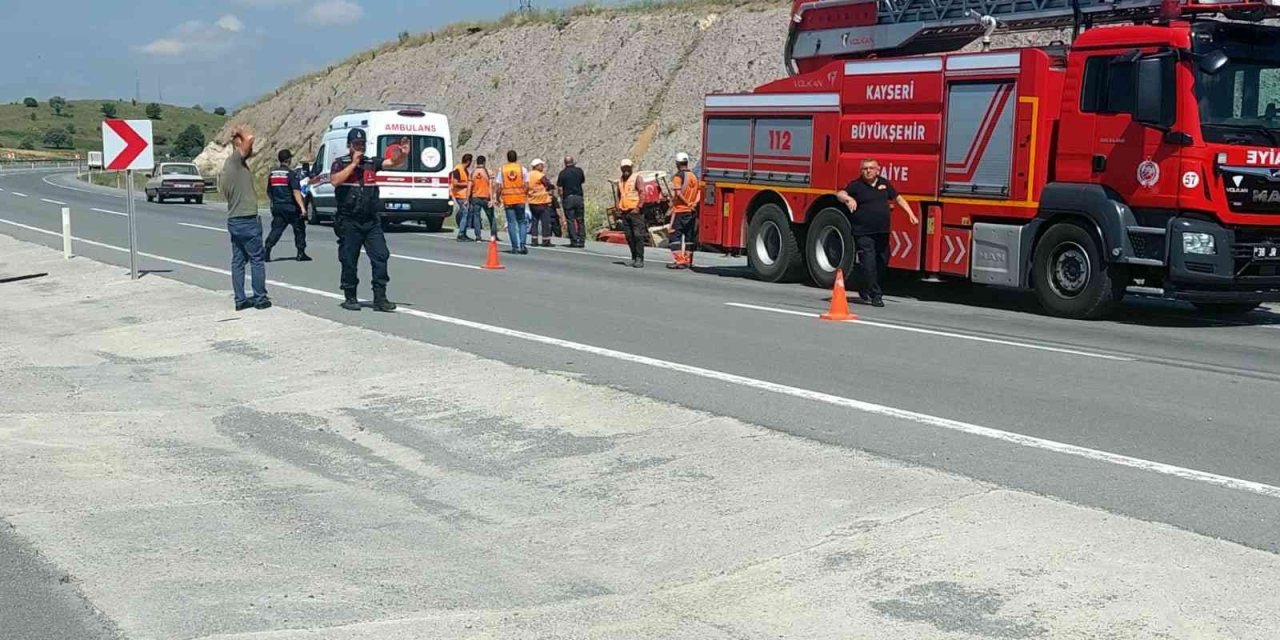 Traktör Şarampole Devrildi