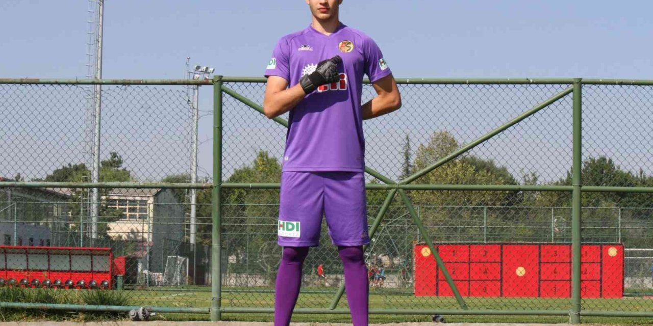 19 Yaşındaki Cengiz Alp Köseer, Eyüpspor’da