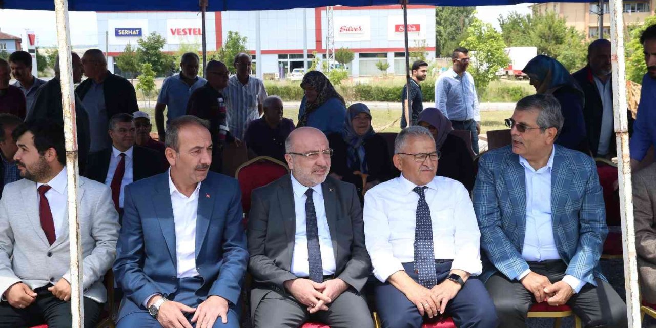 Büyükkılıç, Tomarza’da Yurt Temeli Attı, Dikimevinde İncelemede Bulundu